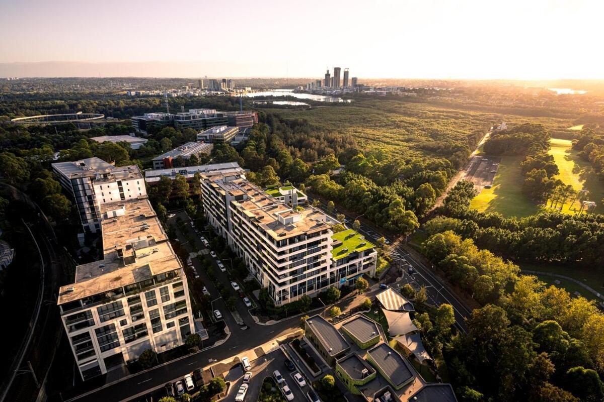 Skyline Retreat In Olympic Park Apartment *