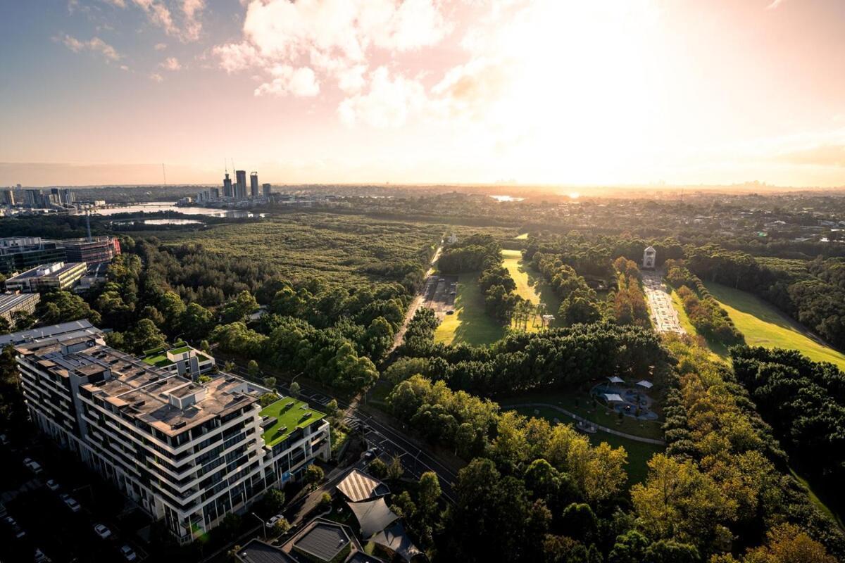 Apartment Skyline Retreat In Olympic Park
