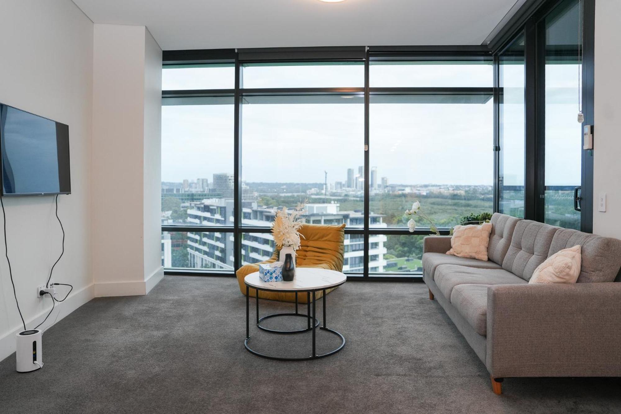 Skyline Retreat In Olympic Park Apartment *